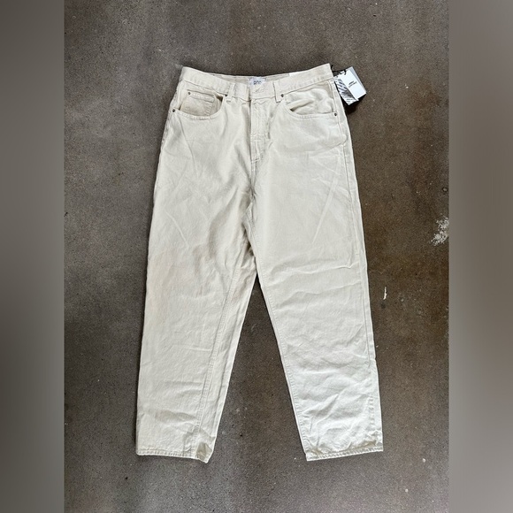 BDG Pants - NWT BDG Baggy Jean High Rise in Ivory Size 34|18 Loose Denim Cotton Casual